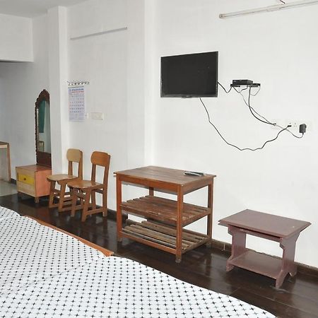 White House Anandagiri Hostel Kodaikanal Buitenkant foto