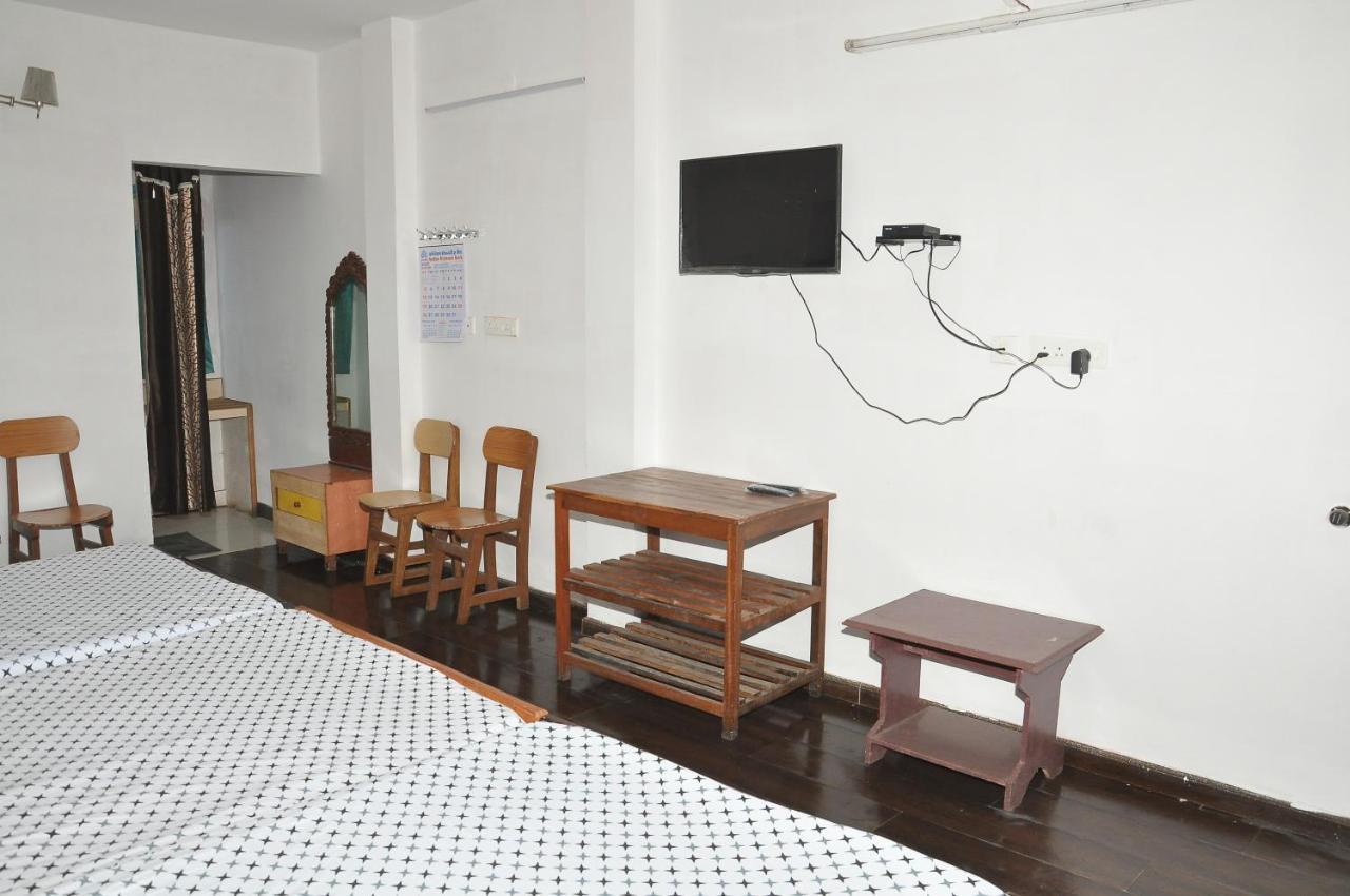White House Anandagiri Hostel Kodaikanal Buitenkant foto