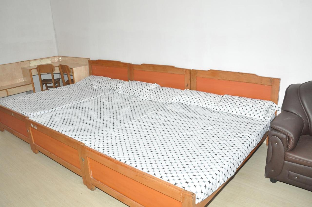 White House Anandagiri Hostel Kodaikanal Buitenkant foto
