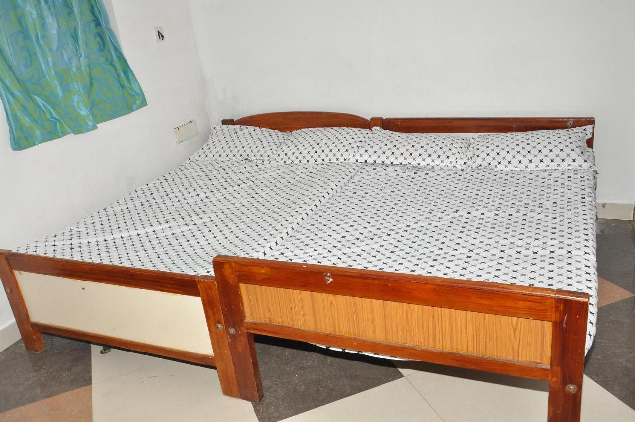 White House Anandagiri Hostel Kodaikanal Buitenkant foto